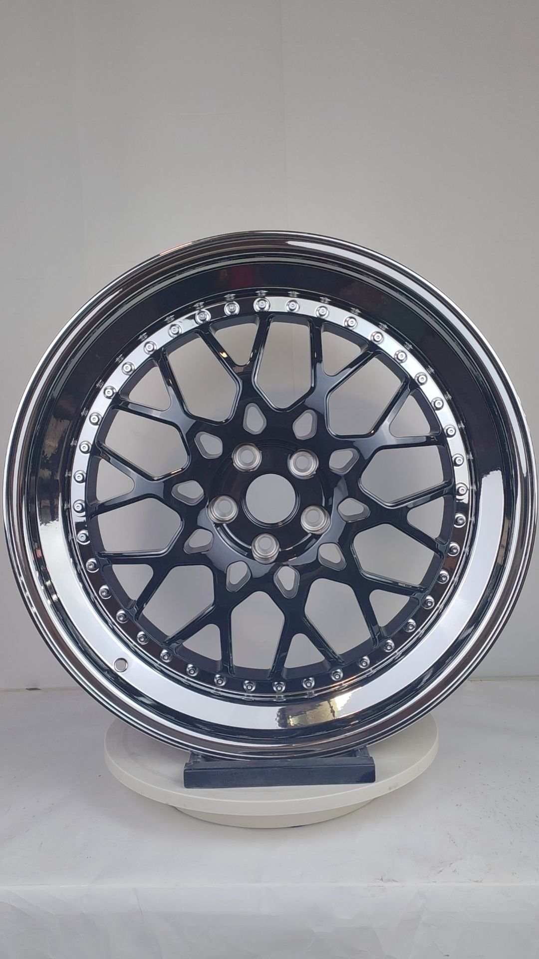 Merc C63 3 piece wheel (Fliora)(priced per wheel)
