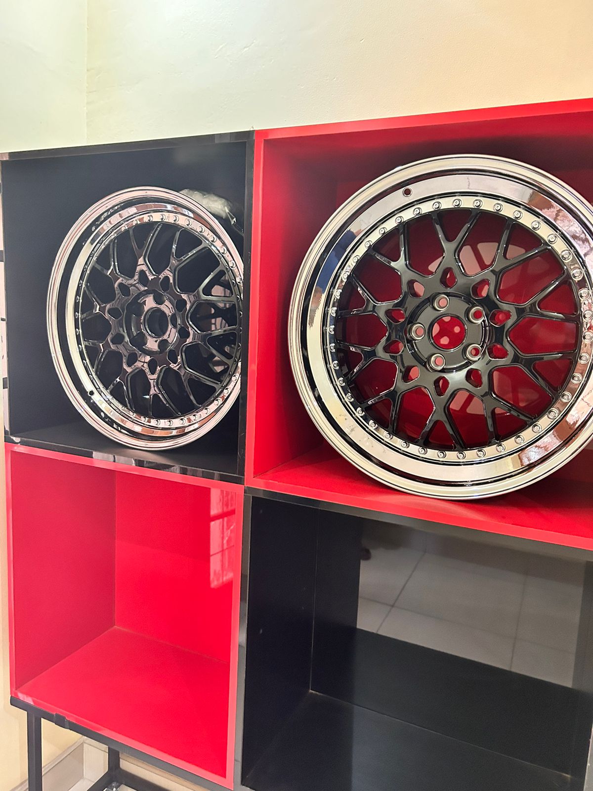 Merc C63 3 piece wheel (Fliora)(priced per wheel)